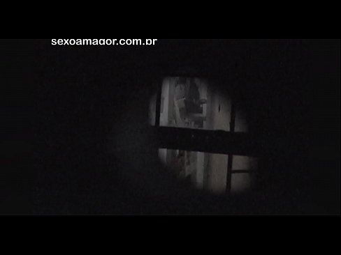 ❤️ Blondīnīte tiek slepeni filmēta ar kaimiņu vuajeru, kurš slēpjas aiz dobiem ķieģeļiem ️❌ Porno fb pie porno lv.verhentai.ru ❤